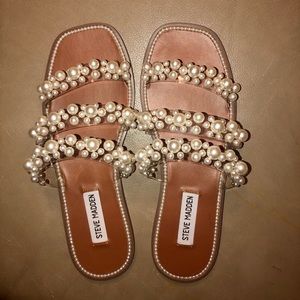 NWT! Steve Madden Taye Clear Pearl Sandal